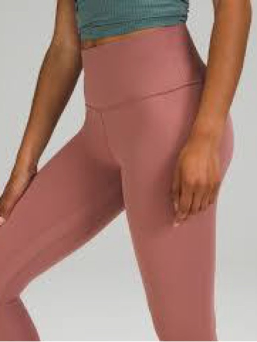 Lululemon Align Crop *21"
Soft Cranberry